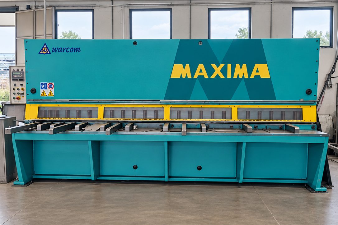 Cesoia a ghigliottina Warcom Maxima 40/8 nell'officina di Meccanica 2000